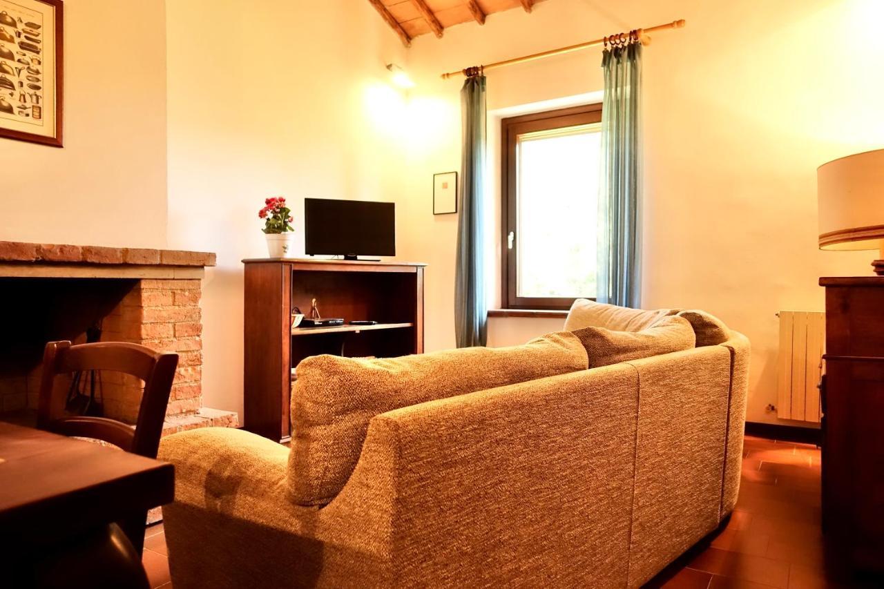 סוביצ'ילה Agriturismo Montioni מראה חיצוני תמונה