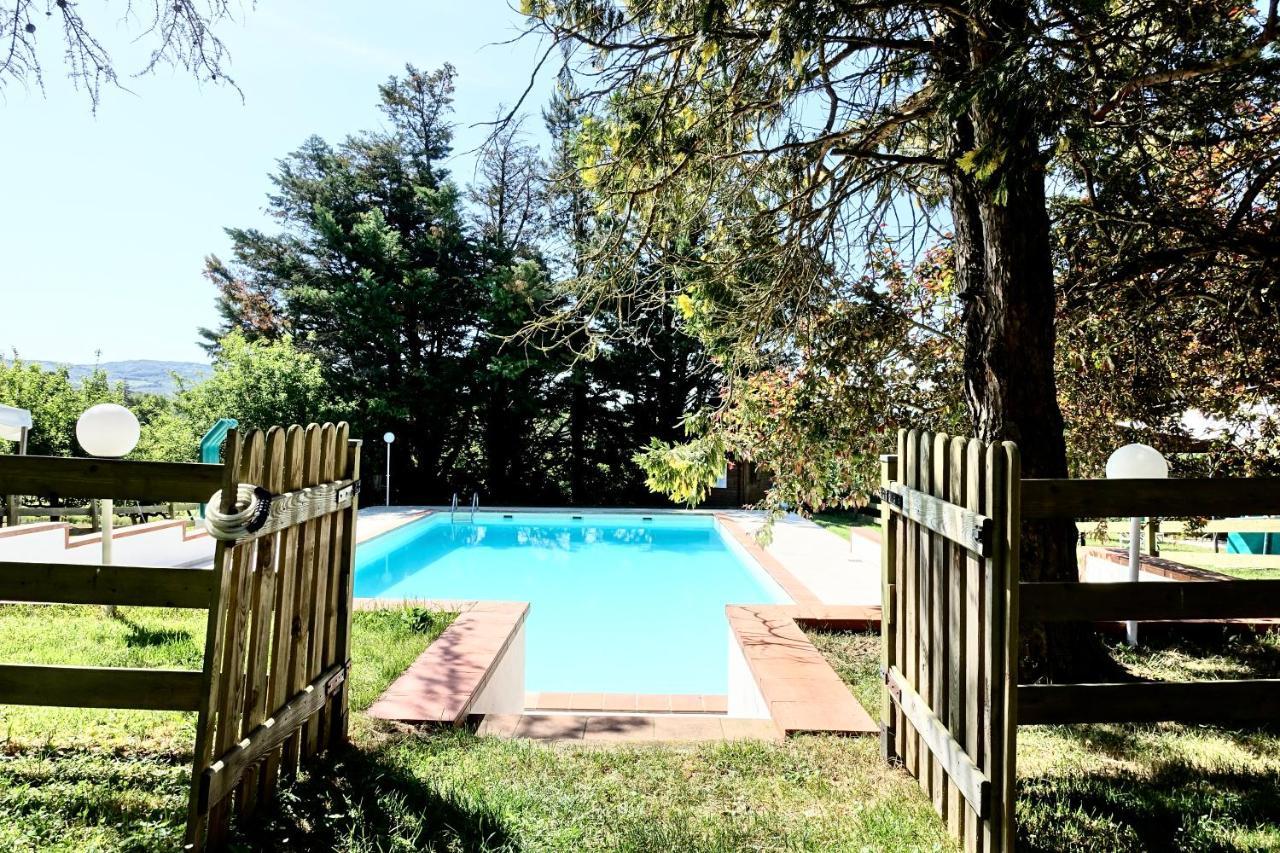 סוביצ'ילה Agriturismo Montioni מראה חיצוני תמונה