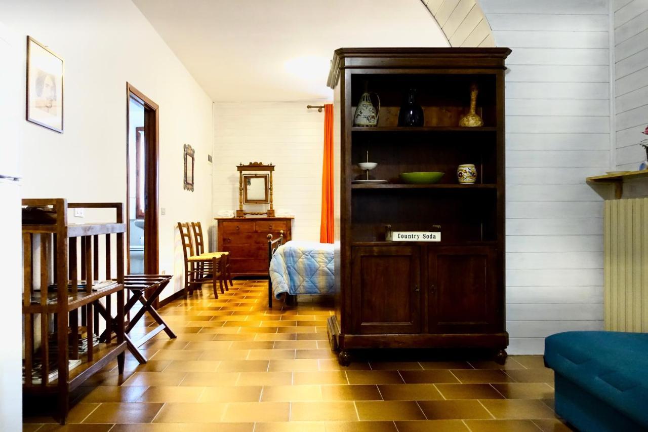 סוביצ'ילה Agriturismo Montioni מראה חיצוני תמונה